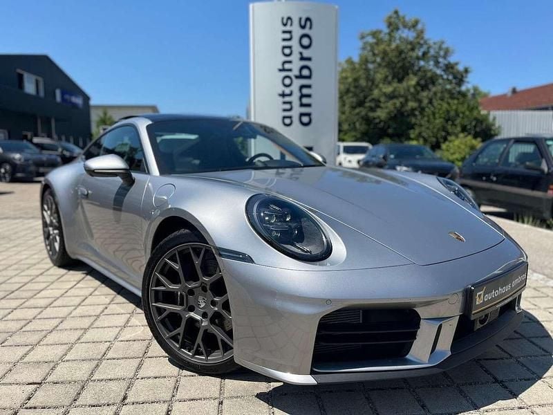 Gt silbermetallic Gebraucht 2025 Porsche 911 Carrera Chrono Coupé | 144.990 € (Fairer Preis) - Bild 1/4