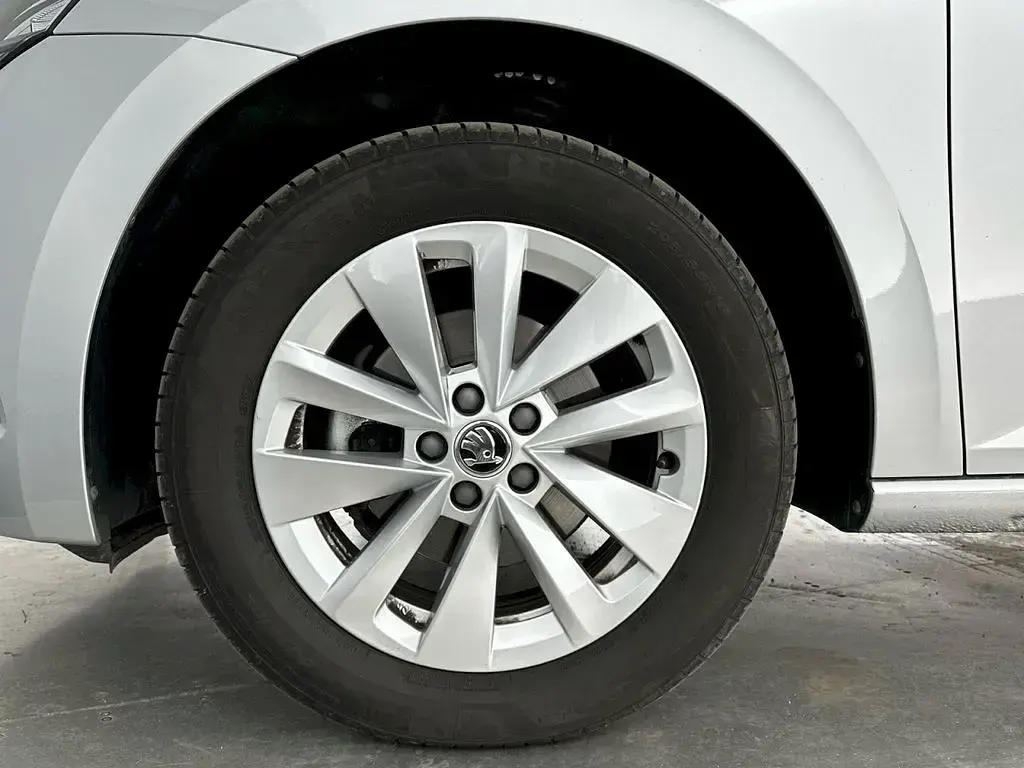 Gebraucht Skoda Scala Selection 116 PS (85 kW) 2025 Silber Kleinwagen