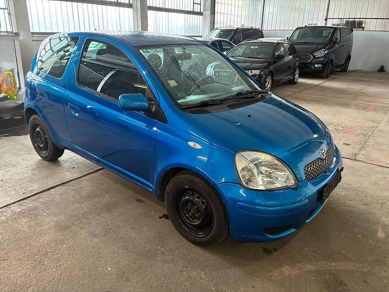 Gebraucht Toyota Yaris 87 PS (63 kW) 2003 Blau Kleinwagen