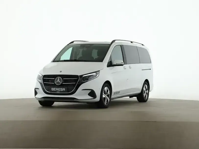 Gebraucht Mercedes V220 Style 163 PS (119 kW) 2026 Weiss Van / Kleinbus