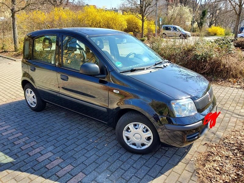 Gebraucht Fiat Panda Classica 69 PS (50 kW) 2012 Schwarz Kleinwagen