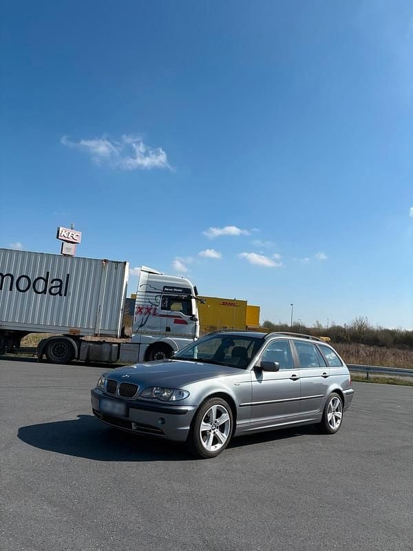 Gebraucht BMW 330 231 PS (169 kW) 2003 Grau Kombi