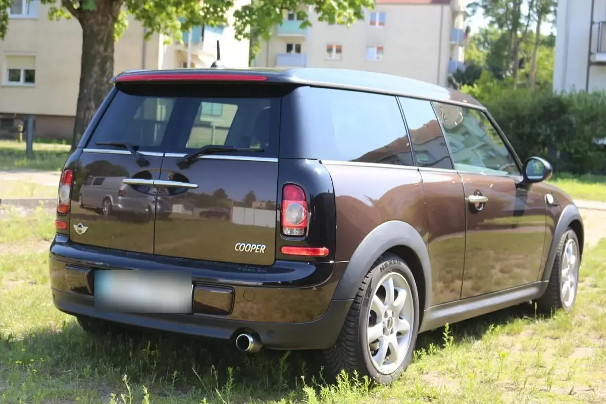 Używany Mini Cooper 88 KM (64 kW) 2008 Brązowy Hatchback