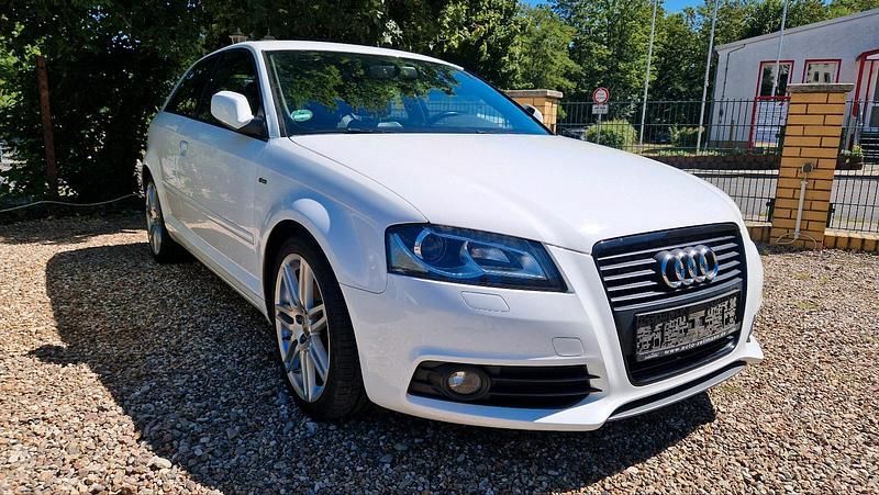 Weiß Gebraucht 2012 Audi A3 Kleinwagen | 7.500 € (Fairer Preis) - Bild 1/4