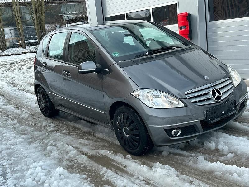 Gebraucht Mercedes A160 95 PS (69 kW) 2011 Grau Kombi