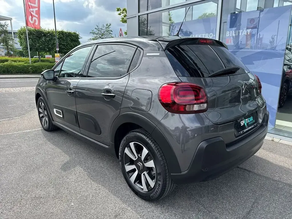 Gebraucht Citroën C3 110 PS (80 kW) 2024 Platinum grau (metallic) Kleinwagen