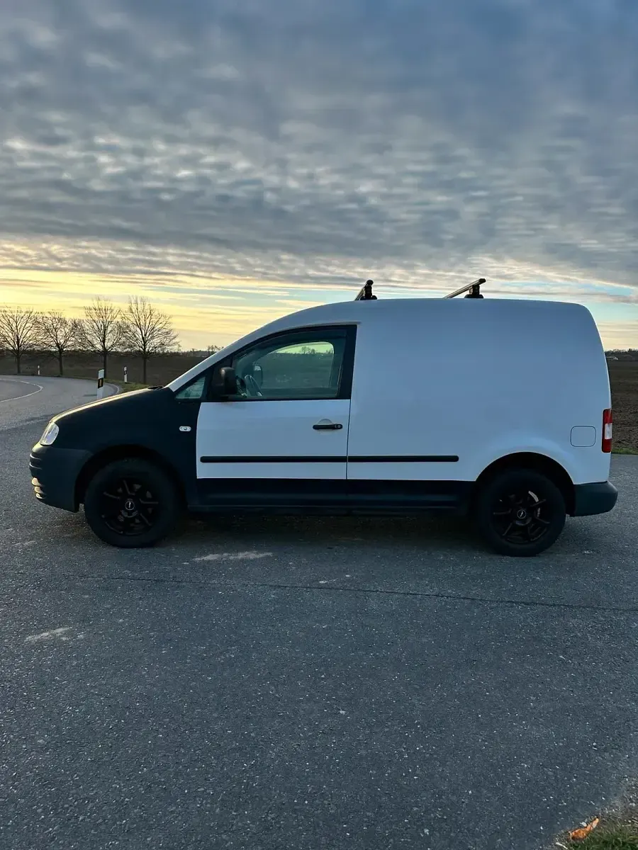 Gebraucht VW Caddy 70 PS (51 kW) 2005 Weiß Van / Kleinbus