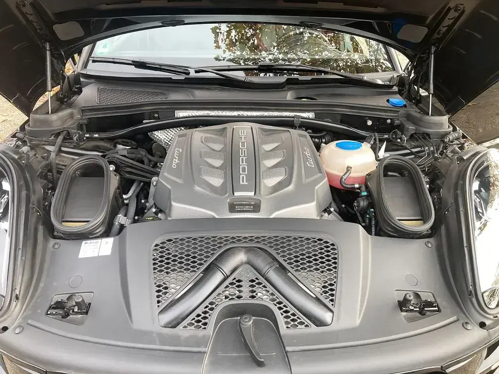 Gebraucht Porsche Macan Performance Package 441 PS (324 kW) 2018 Schwarz SUV