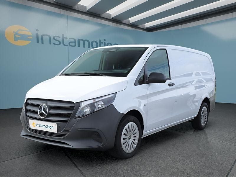 Weiß Gebraucht 2024 Mercedes Vito Van / Kleinbus | 30.849 € (Guter Preis) - Bild 1/4