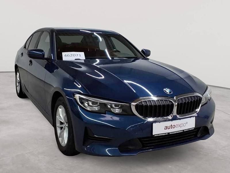 Phytonicblau metallic Gebraucht 2022 BMW 320 Advantage Limousine | 26.290 € (Guter Preis) - Bild 1/4