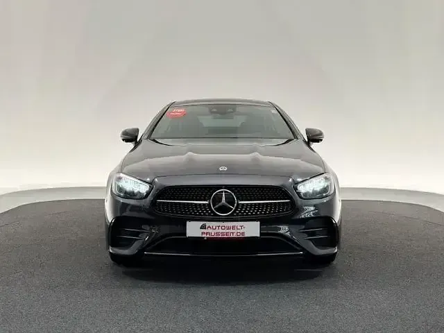 Gebraucht Mercedes E300 AMG line 265 PS (194 kW) 2023 Grau Coupé