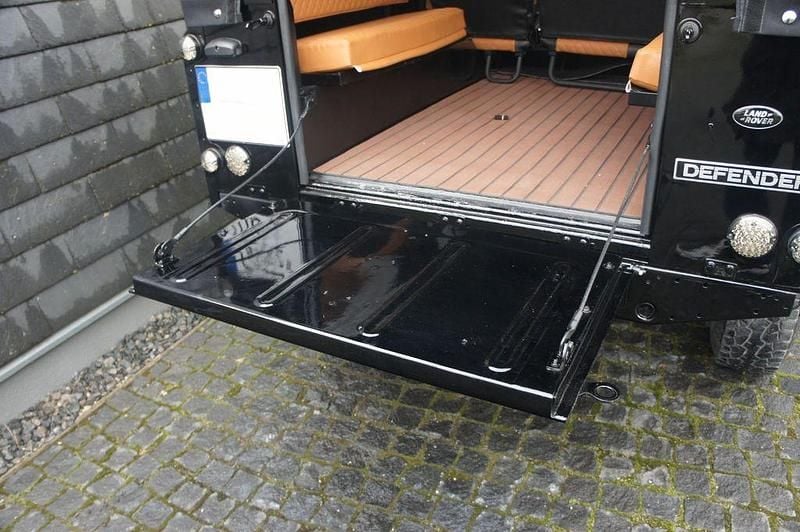 Gebraucht Land Rover Defender 122 PS (89 kW) 2002 Schwarz Cabrio