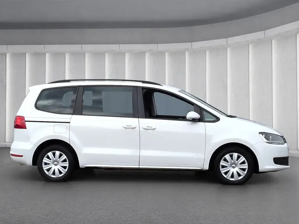 Gebraucht VW Sharan Trendline 140 PS (102 kW) 2011 Weiß Van / Kleinbus