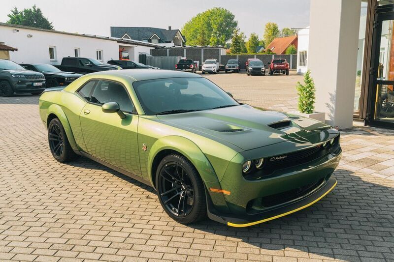 Grün Neu 2025 Dodge Challenger Coupé | 77.870 € (Teuer) - Bild 1/4