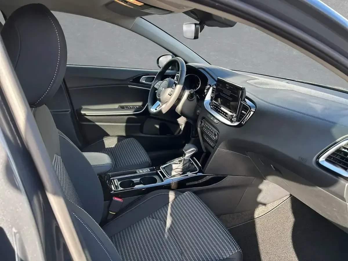 Second-hand Kia Ceed Sportswagon 101 CP (74 kW) 2026 Andere Break