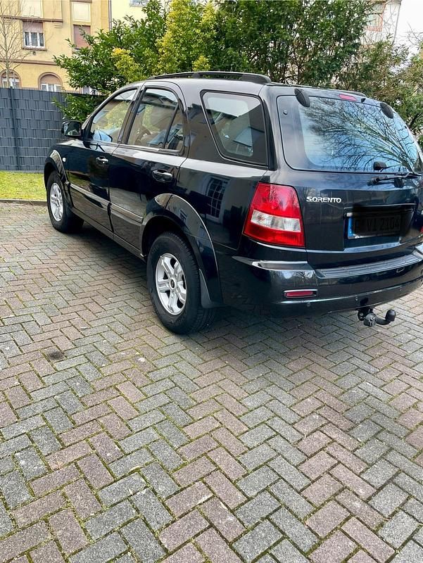 Schwarz Gebraucht 2005 Kia Sorento SUV | 2.750 € (Fairer Preis) - Bild 1/4
