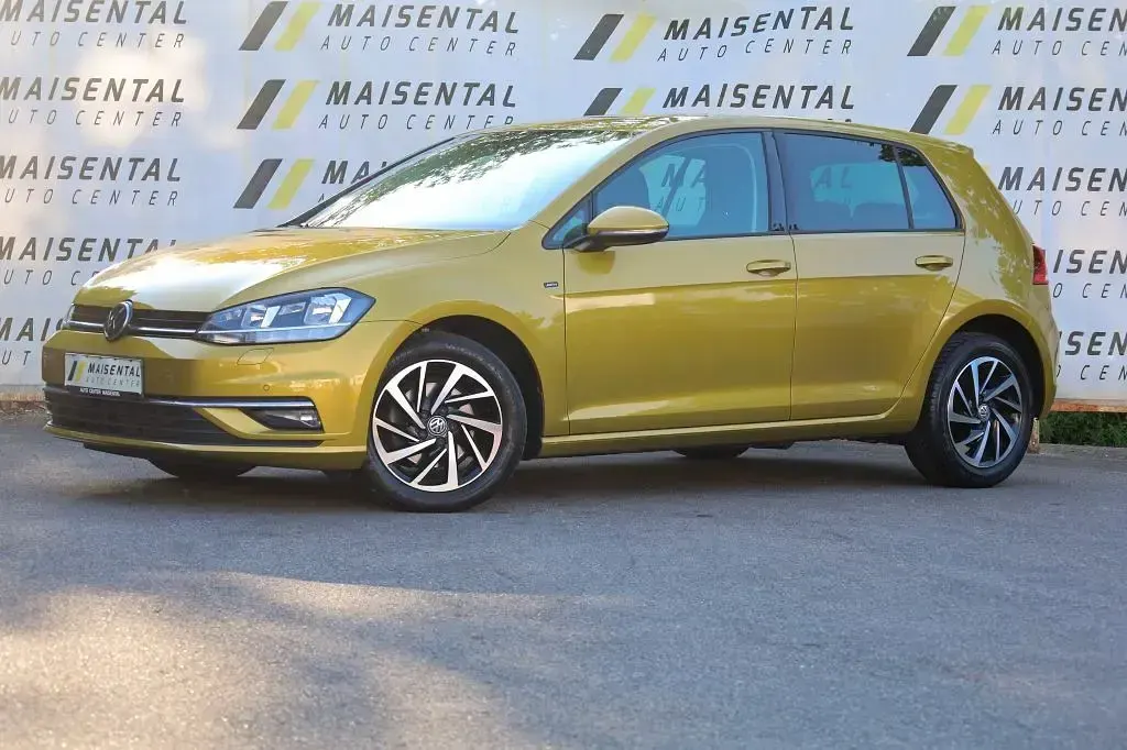Gebraucht VW Golf VII Join 116 PS (85 kW) 2018 Kurkumagelb metallic Limousine