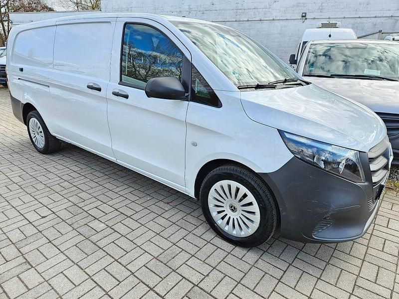 Gebraucht Mercedes Vito 163 PS (119 kW) 2024 Weiß Van