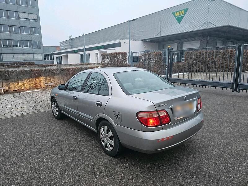Gebraucht Nissan Almera 98 PS (72 kW) 2004 Silber Limousine