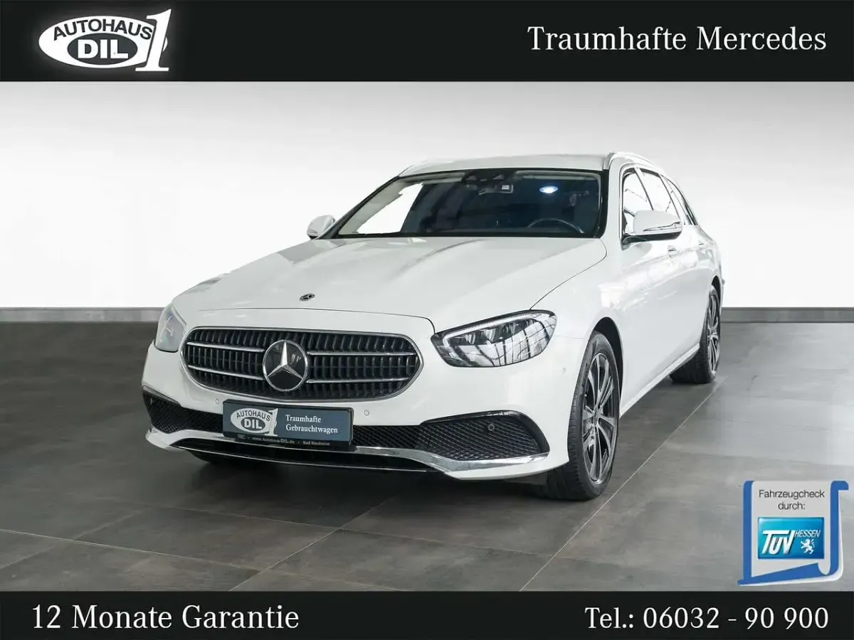 Gebraucht Mercedes E300 194 PS (142 kW) 2022 Polarweiss Kombi