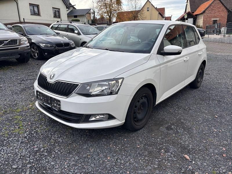 Weiß Gebraucht 2015 Skoda Fabia Kleinwagen | 3.490 € (Superpreis) - Bild 1/4