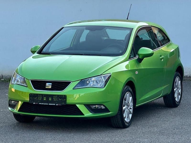 Grün Gebraucht 2015 Seat Ibiza SC Sun Kleinwagen | 4.999 € (Fairer Preis) - Bild 1/4