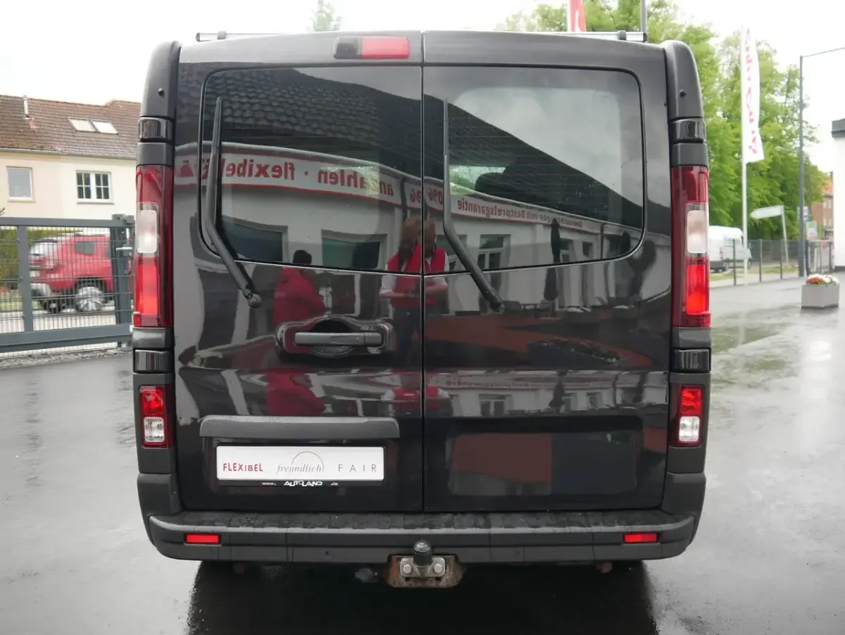 Gebraucht Renault Trafic 145 PS (106 kW) 2021 Schwarz