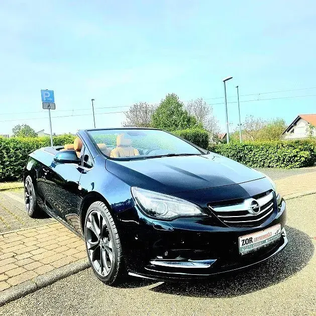 Gebraucht Opel Cascada Innovation 165 PS (121 kW) 2014 Smaragd gruen (mi) Cabrio