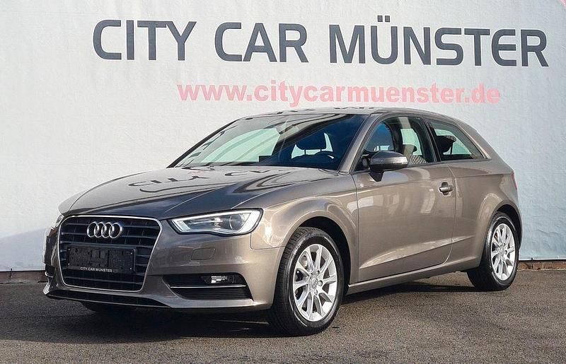 Gebraucht Audi A3 Attraction 110 PS (80 kW) 2015 Grau Limousine