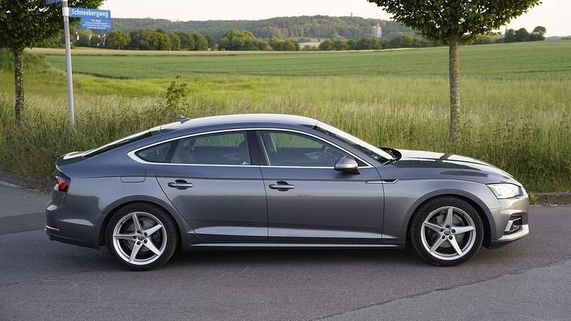 Gebraucht Audi A5 Sport 190 PS (139 kW) 2018 Grau Coupé