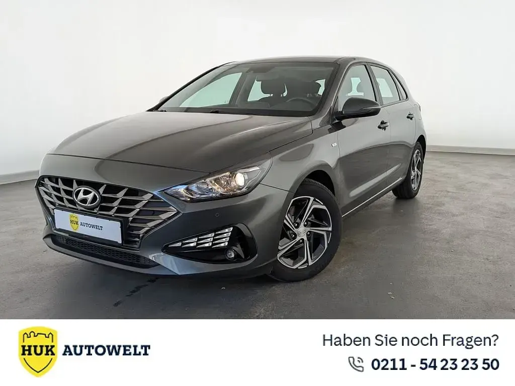 Gebraucht Hyundai i30 Trend 120 PS (88 kW) 2020 Limousine