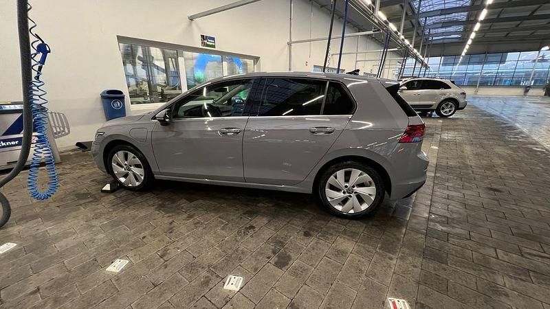 Gebraucht VW Golf VII Style 204 PS (150 kW) 2020 Grau Limousine