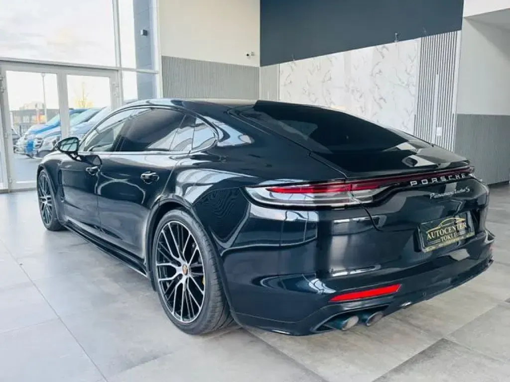 Gebraucht Porsche Panamera Turbo S 630 PS (463 kW) 2021 Tiefschwarz (metallic) Kleinwagen