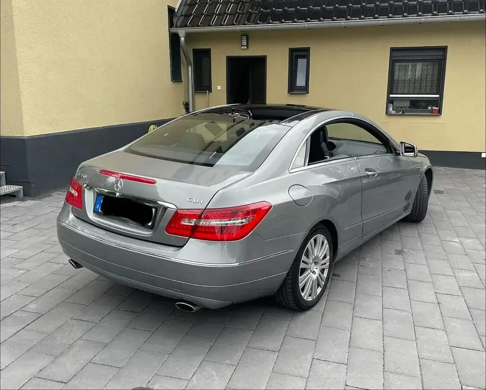 Gebraucht Mercedes E350 265 PS (194 kW) 2012 Grau Coupé
