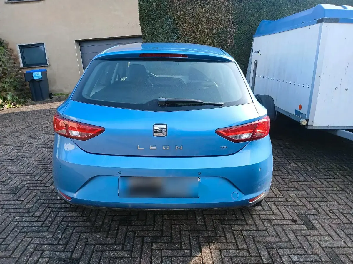 Gebraucht Seat Leon Style 150 PS (110 kW) 2015 Blau Limousine