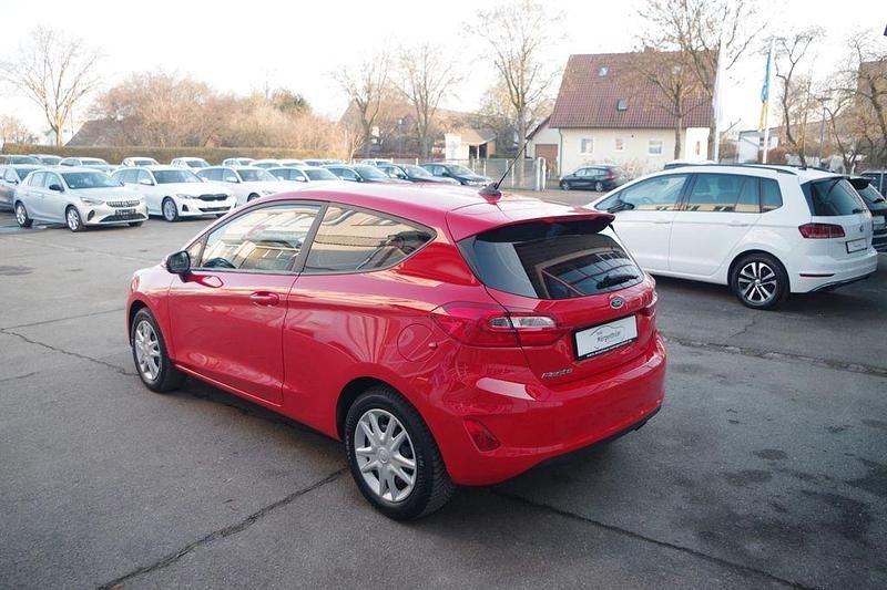 Gebraucht Ford Fiesta Cool & Connect 75 PS (55 kW) 2020 Race rot Kleinwagen