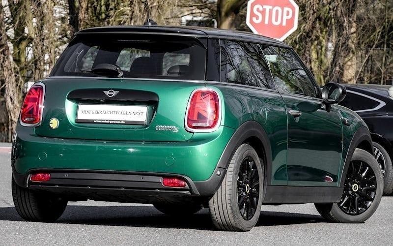Gebraucht Mini Cooper SE Classic 135 kW (184 PS) 2022 Grün Kleinwagen