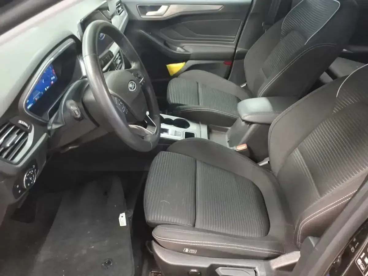 Gebraucht Ford Focus Titanium X 115 PS (84 kW) 2023 Agate black metallic Kombi
