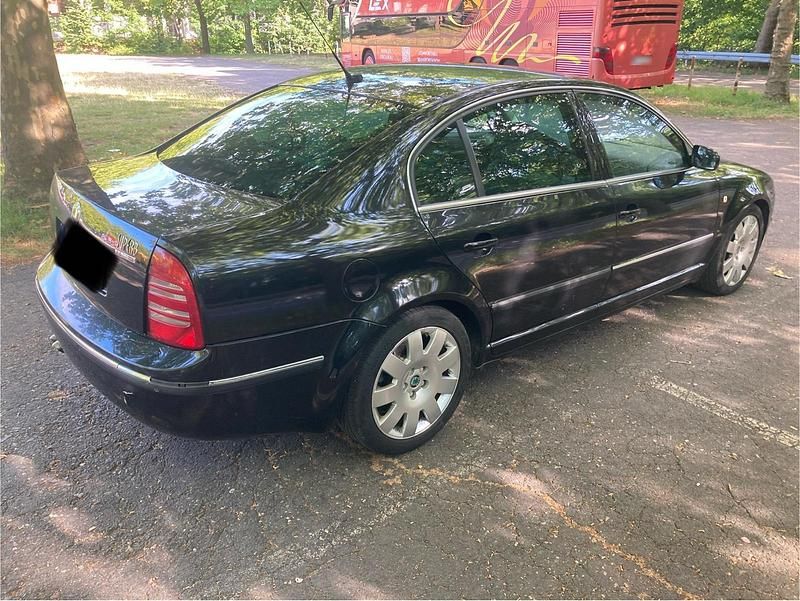 Gebraucht Skoda Superb 168 PS (123 kW) 2005 Schwarz Limousine