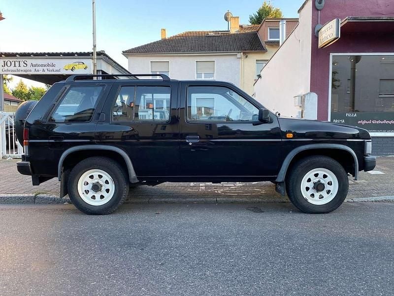 Schwarz Gebraucht 1991 Nissan Terrano SUV | 12.500 € - Bild 1/4