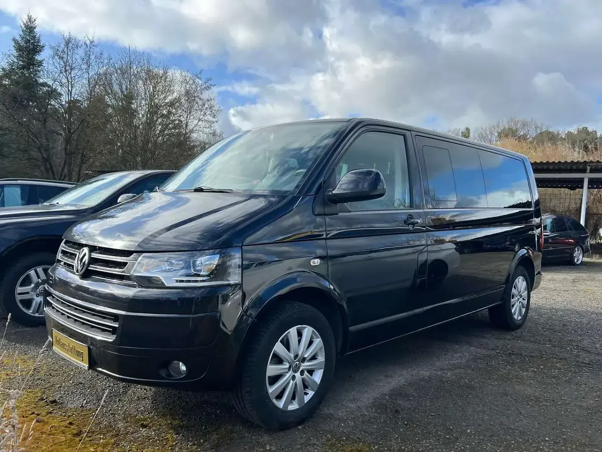 Gebraucht VW Caravelle 179 PS (131 kW) 2013 Deep black perleffekt lx9c Van