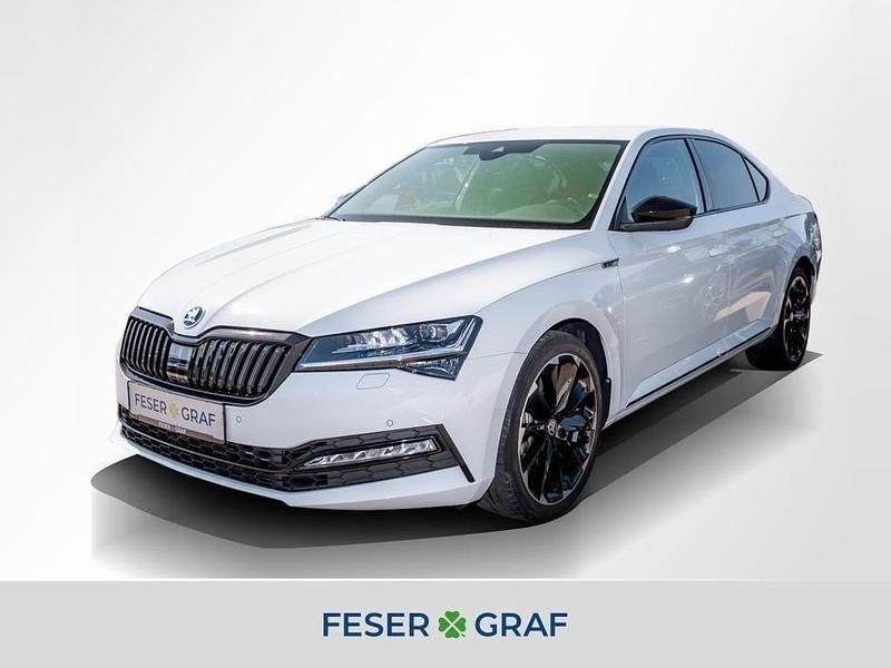 Moonweiss metallic met. Gebraucht 2021 Skoda Superb SportLine Limousine | 34.440 € (Fairer Preis) - Bild 1/1