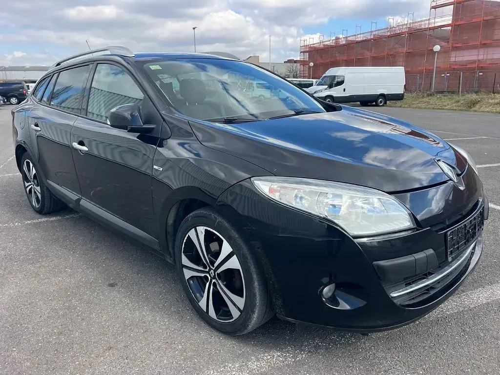 Używany Renault Mégane Bose Edition 131 KM (96 kW) 2012 Czarny Sedan/Limuzyna