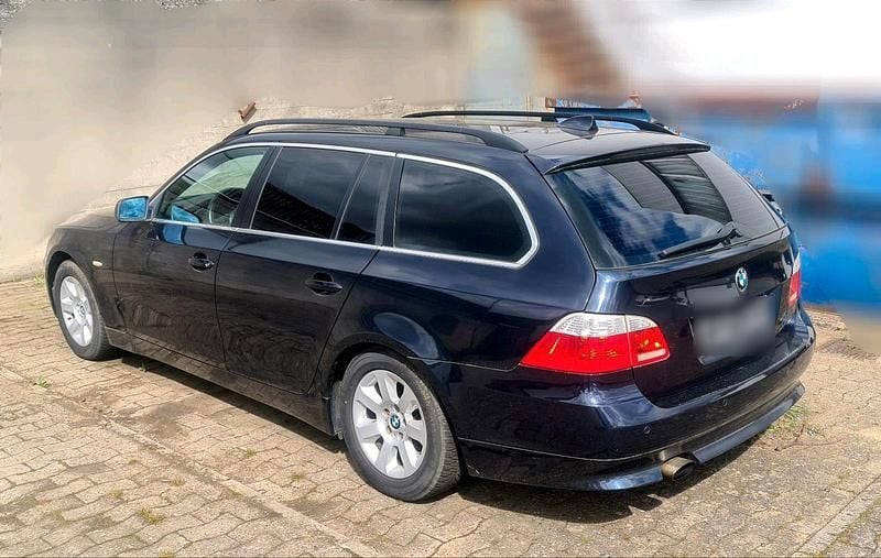 Używany BMW 520 170 KM (125 kW) 2006 Niebieski Kombi
