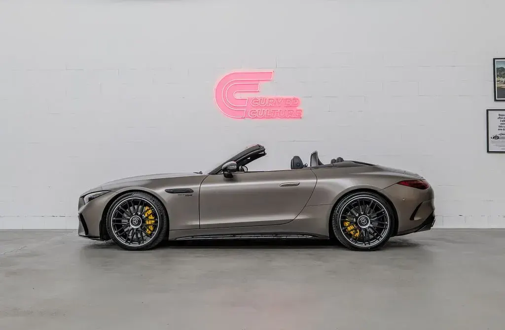 Gebraucht Mercedes SL63 AMG Premium Plus 585 PS (430 kW) 2023 Braun Cabrio