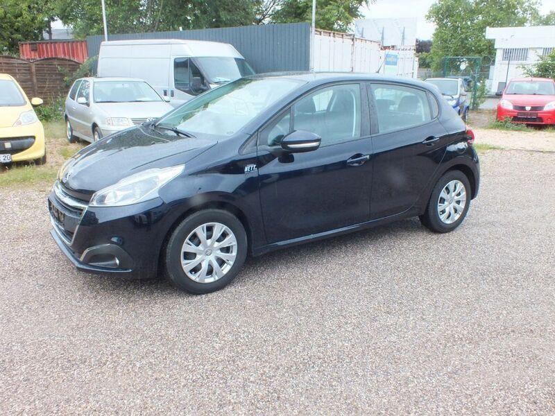 Blau Gebraucht 2019 Peugeot 208 Active Kleinwagen | 8.950 € (Fairer Preis) - Bild 1/4