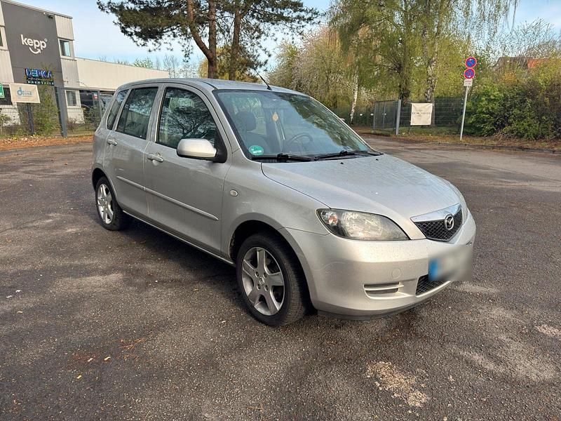 Gebraucht Mazda 2 80 PS (58 kW) 2006 Silber Kleinwagen