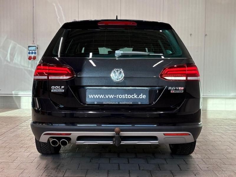 Gebraucht VW Golf Alltrack 184 PS (135 kW) 2018 Deep black perleffekt (metallic) Kombi