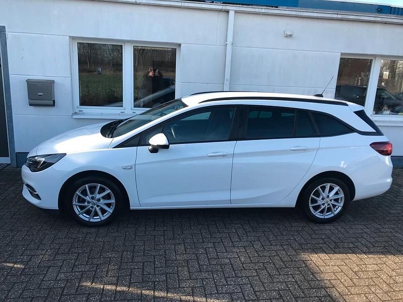 Gebraucht Opel Astra Edition 122 PS (89 kW) 2020 Weiß Kombi