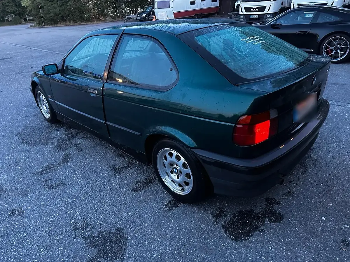 Gebraucht BMW 316 102 PS (75 kW) 1995 Grün Coupé
